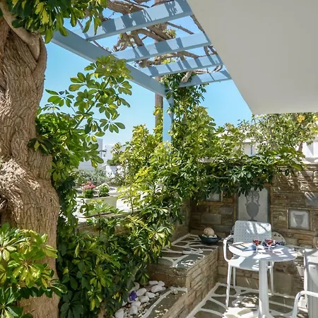 Sofi Guest house Naxos City
